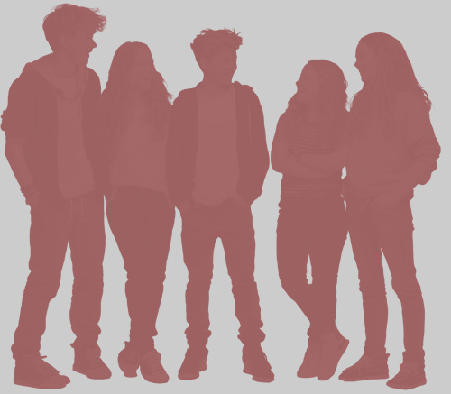 Silhouette de 5 jeunes discutant entre eux